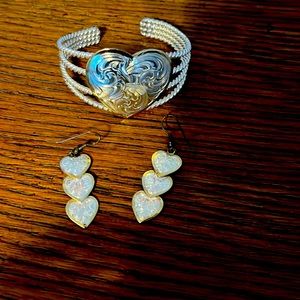 Heart bracket and matching earrings